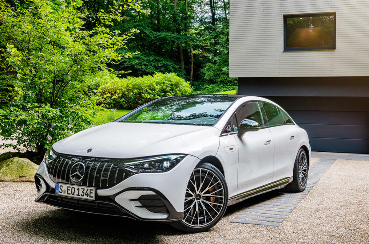 Mercedes-AMG EQE 43 front